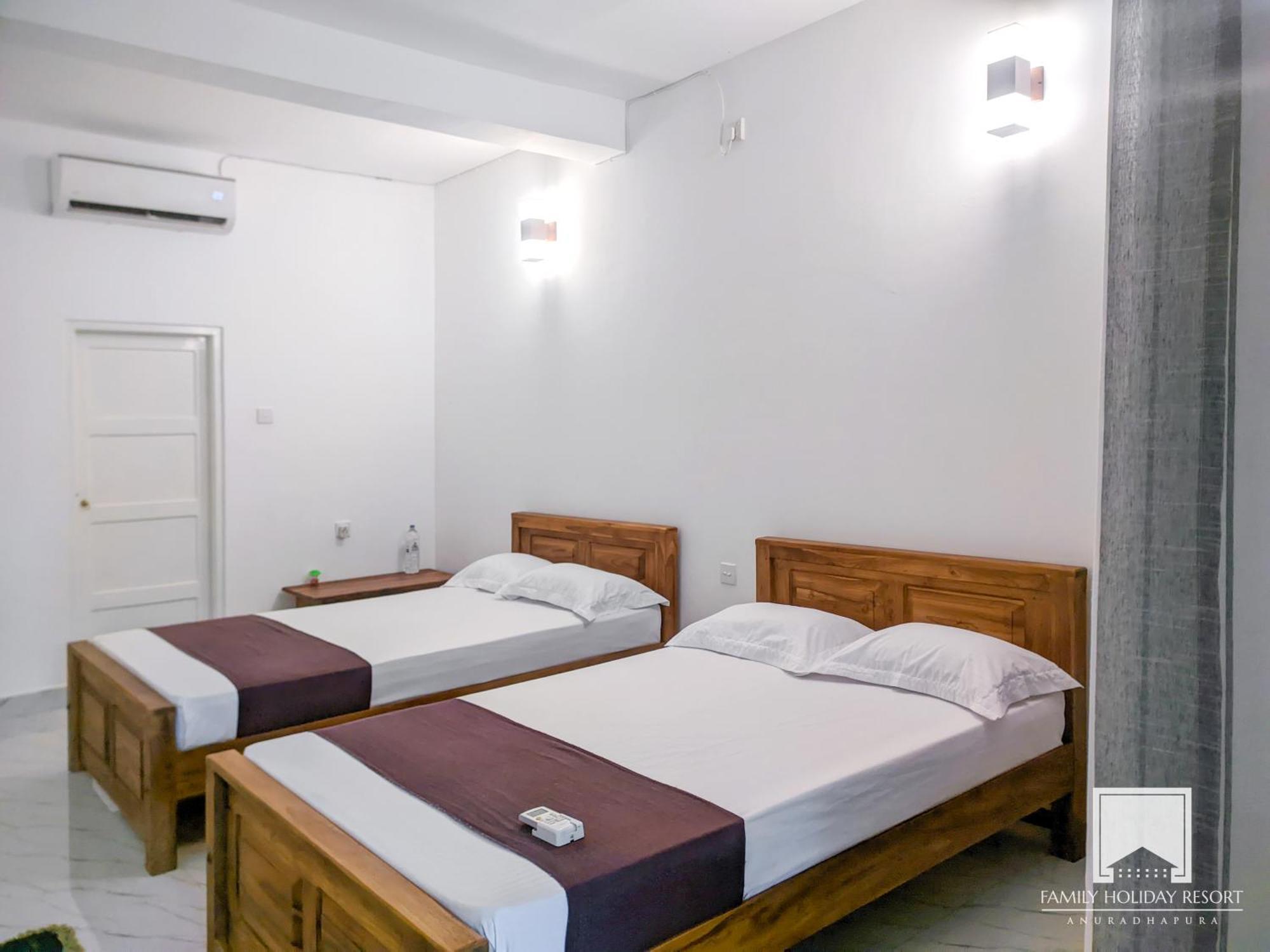 Family Holiday Resort Anuradhapura Exterior foto
